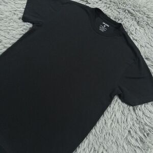 True Classic Shirt Small Black Blank Solid Outdoor Crewneck Pullover Tee Mens